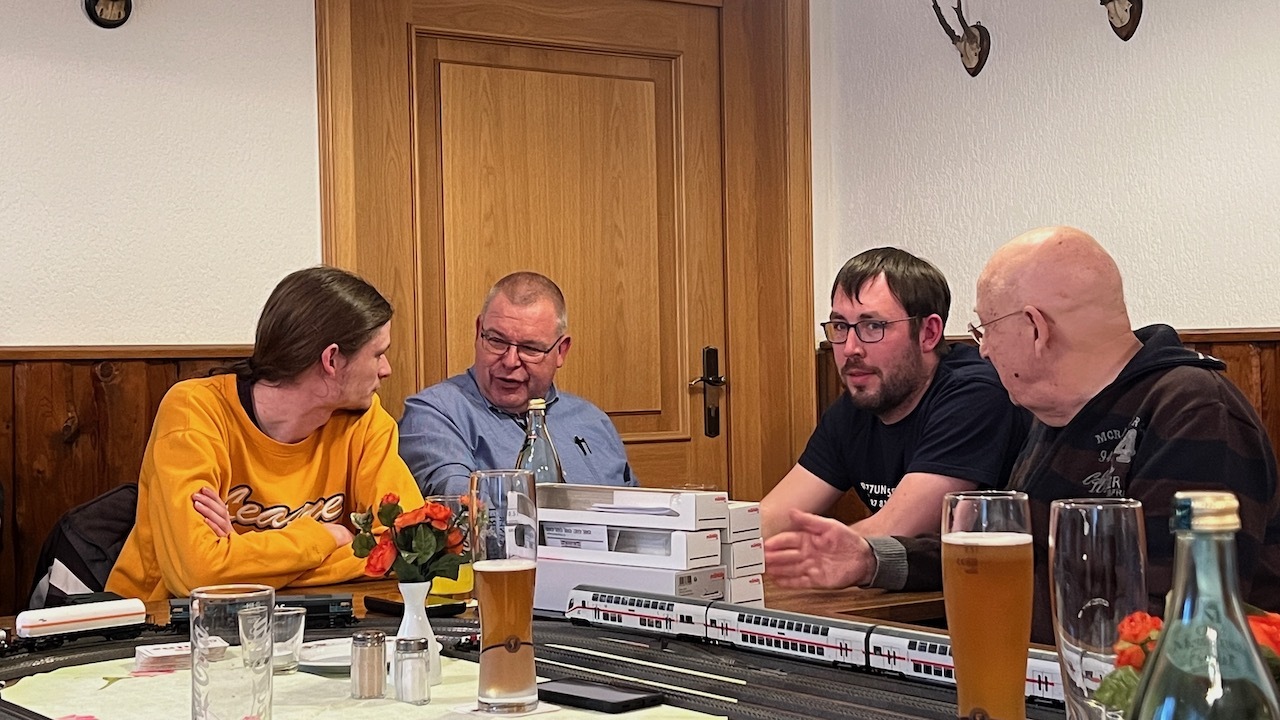 23_04_14_Mist-Hi_012 23_04_14_Mist-Hi_012